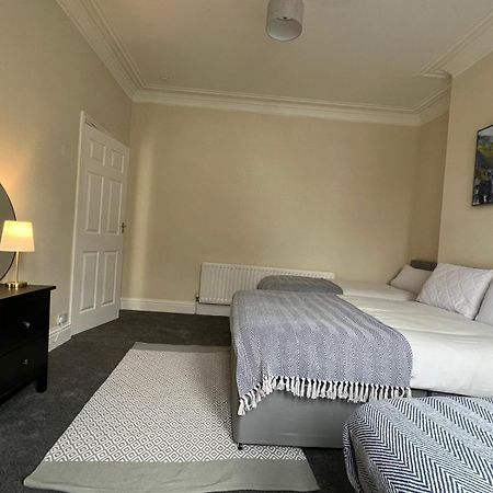 Aa Gateshead Apartment Bagian luar foto