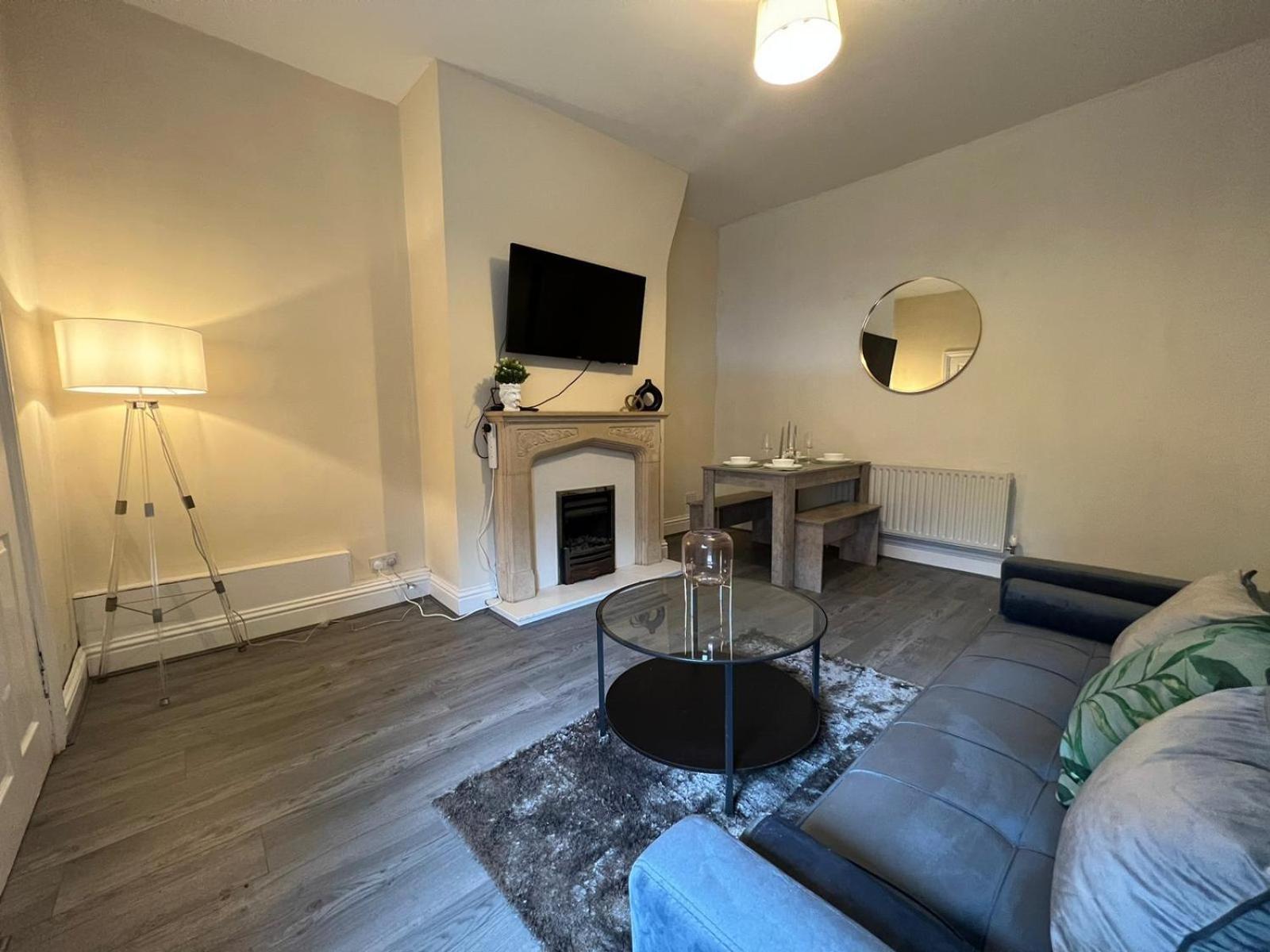 Aa Gateshead Apartment Bagian luar foto