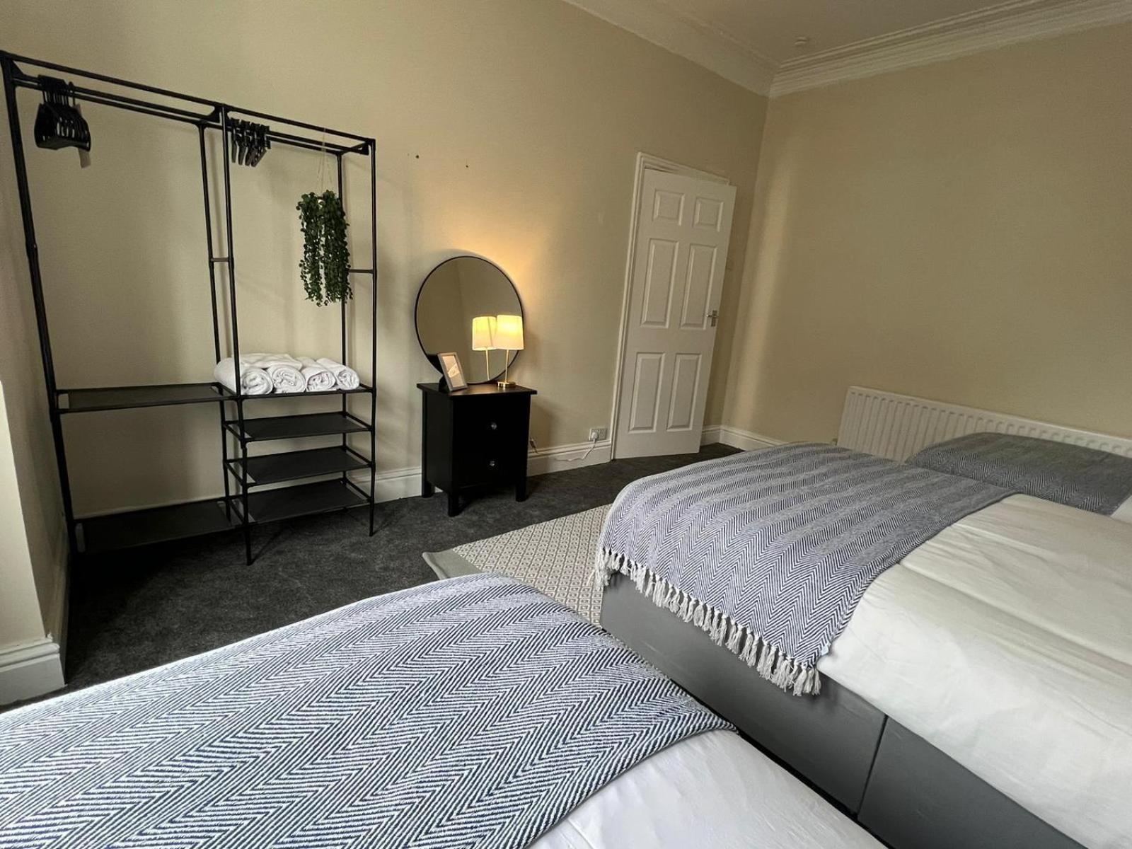 Aa Gateshead Apartment Bagian luar foto