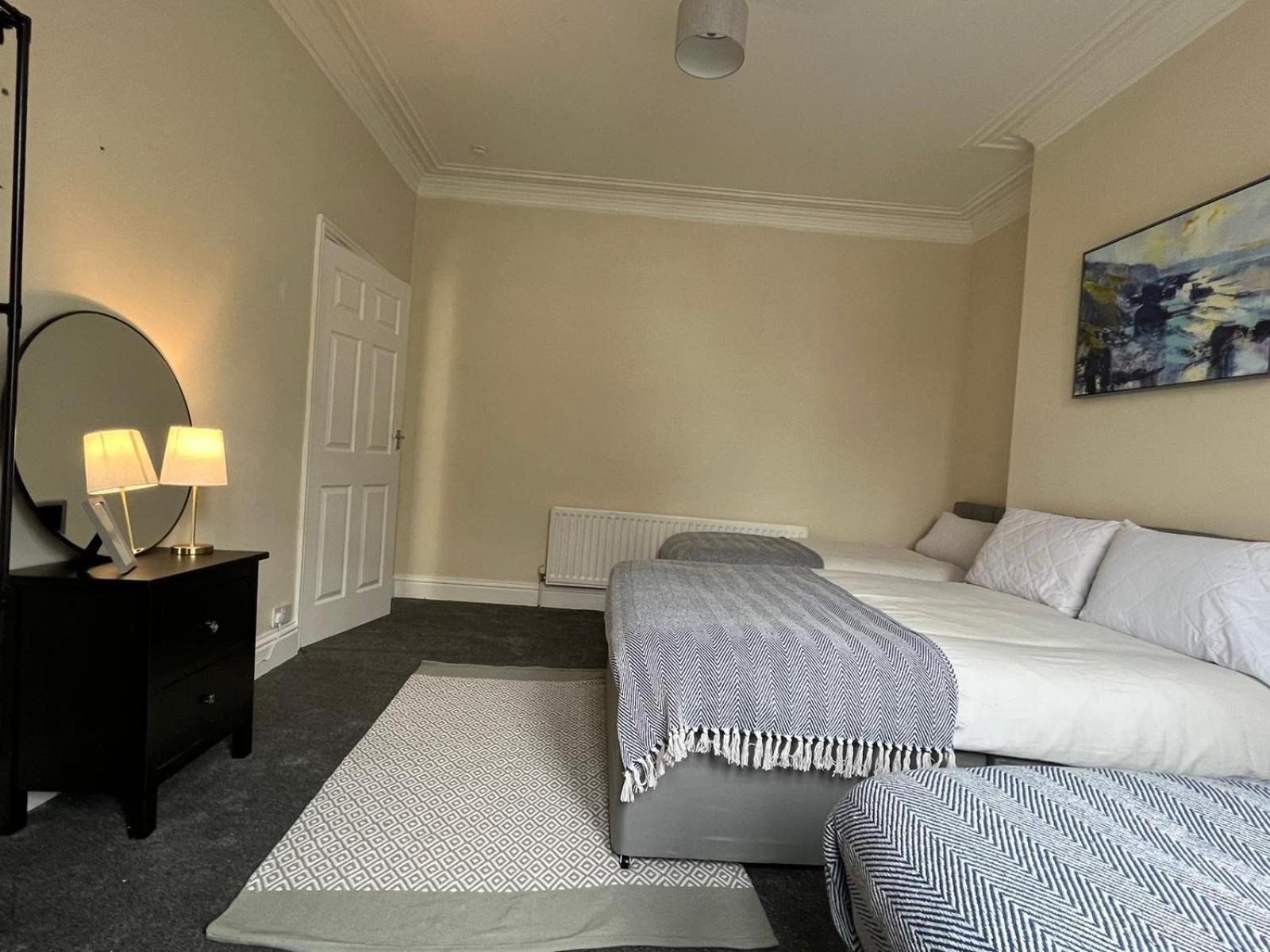 Aa Gateshead Apartment Bagian luar foto